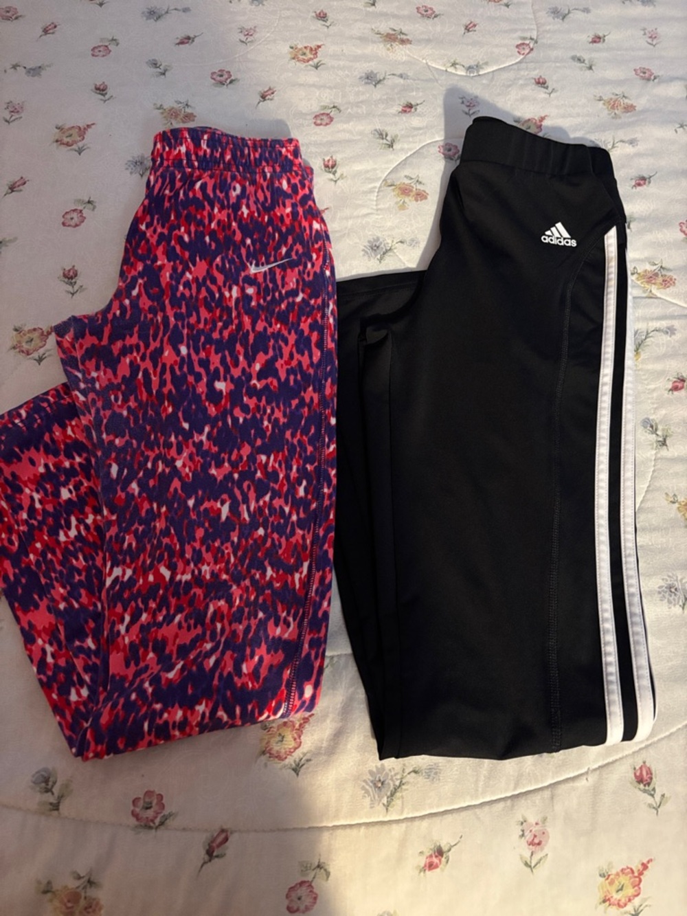 Nike Girls Pink & Purple Printed Leggings